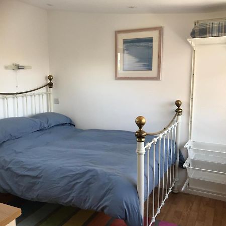 Flat Rocks, With Parking, 100M From Beach Apartment Perranporth Exterior foto