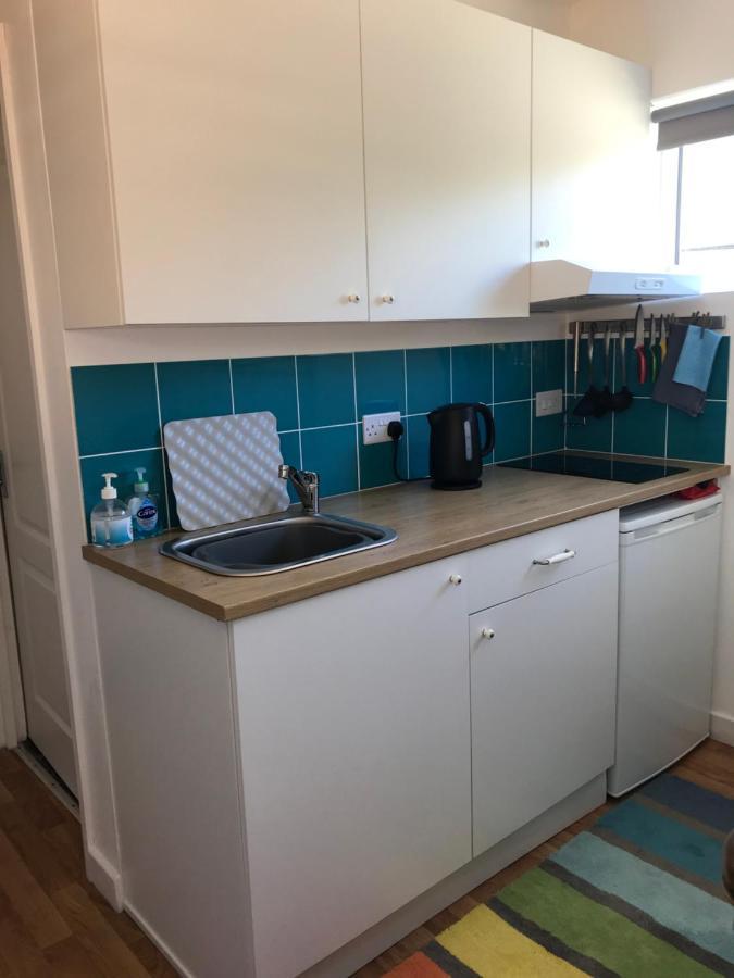Flat Rocks, With Parking, 100M From Beach Apartment Perranporth Exterior foto